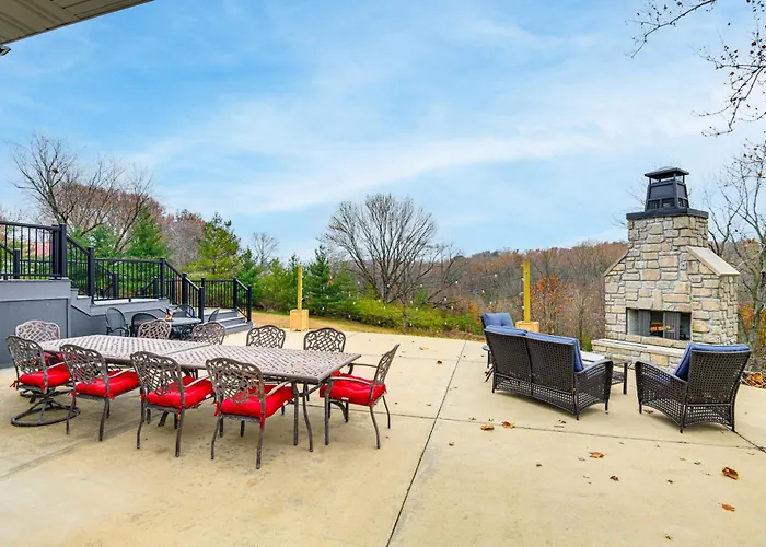 Сasa de vacaciones Spacious W/ Games, 4 Fireplaces, 5 Acres! Springfield