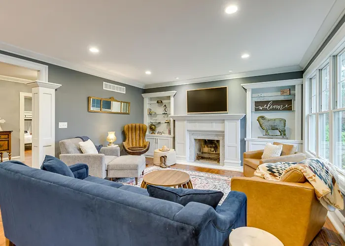 Spacious W/ Games, 4 Fireplaces, 5 Acres! Сasa de vacaciones Springfield