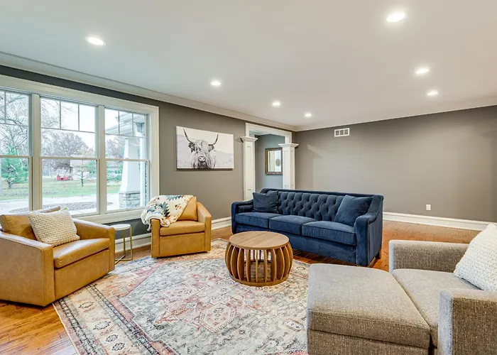 Spacious W/ Games, 4 Fireplaces, 5 Acres! Сasa de vacaciones Springfield