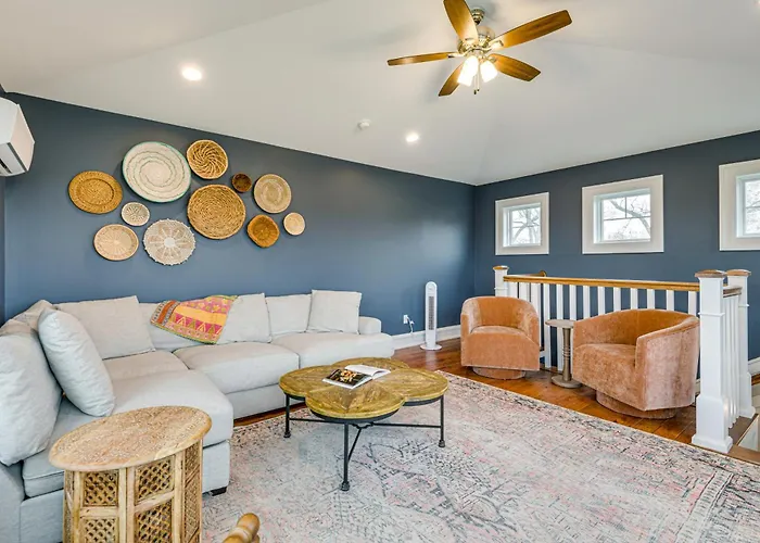 Spacious W/ Games, 4 Fireplaces, 5 Acres! Сasa de vacaciones Springfield